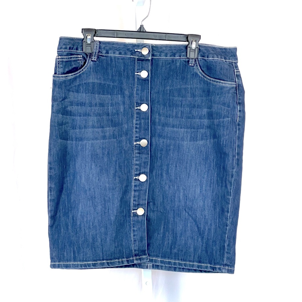 Baccini button denim pencil skirt 14 727
